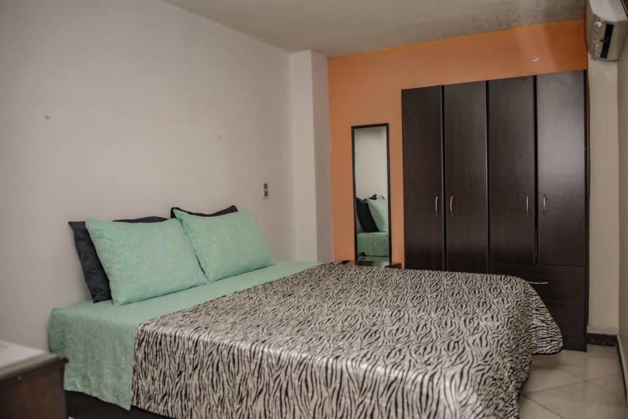 Calle 8 Suites Medellín Eksteriør bilde