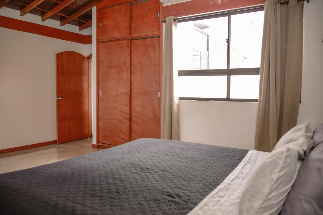 Calle 8 Suites Medellín Eksteriør bilde