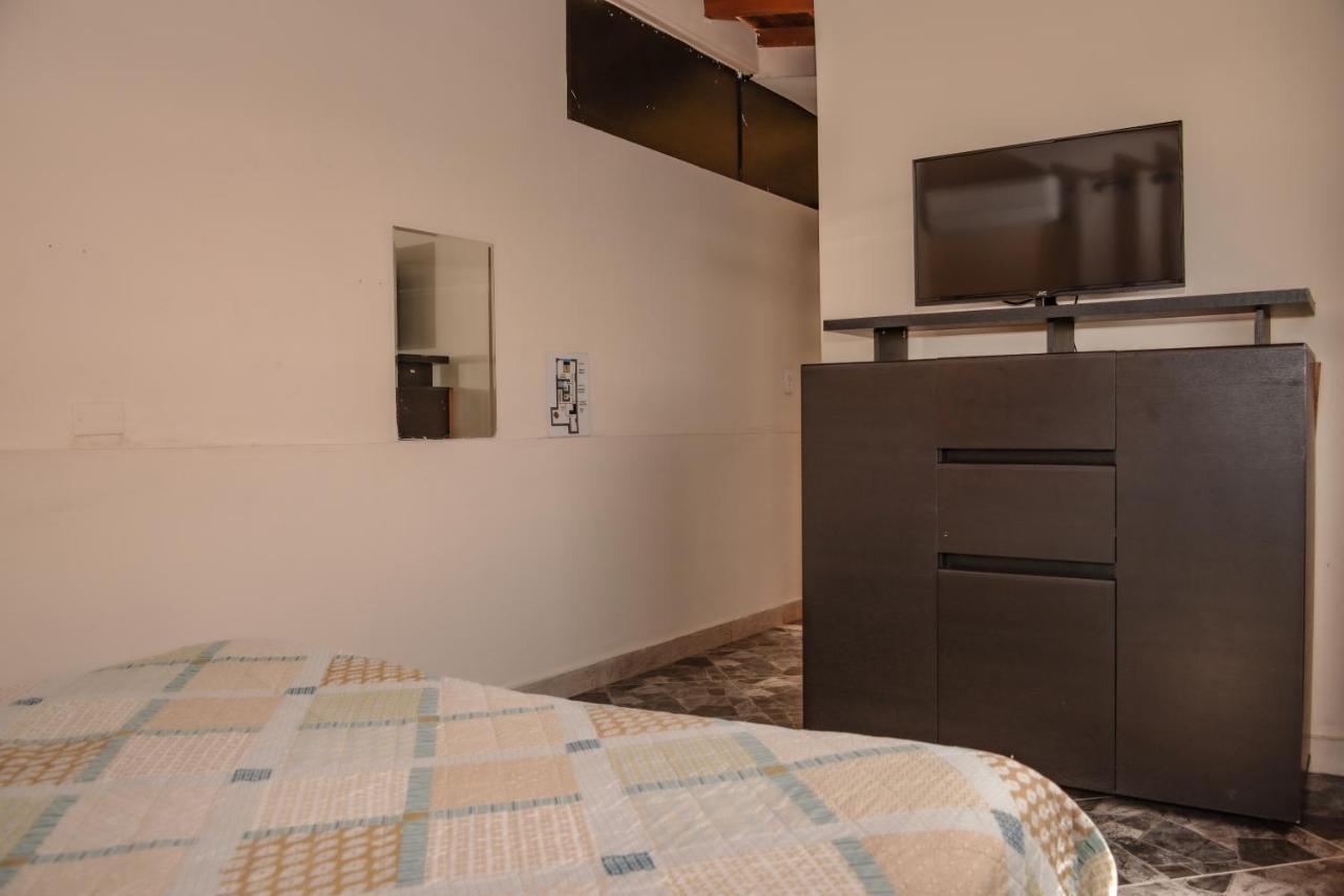 Calle 8 Suites Medellín Eksteriør bilde