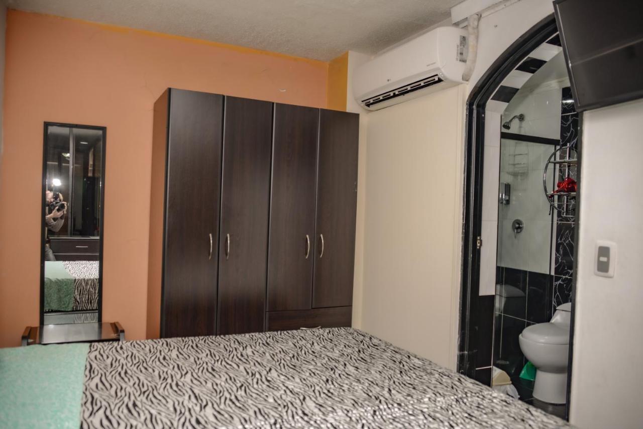 Calle 8 Suites Medellín Eksteriør bilde