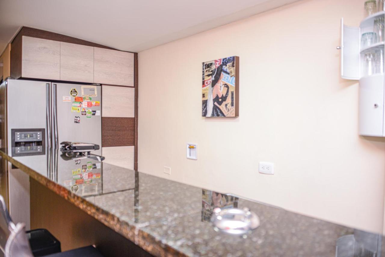 Calle 8 Suites Medellín Eksteriør bilde