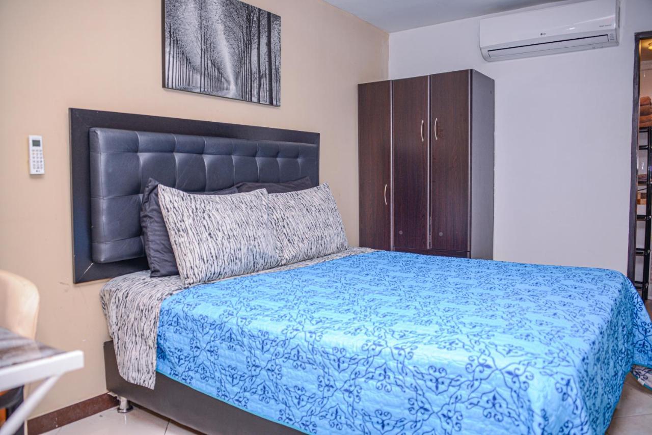 Calle 8 Suites Medellín Eksteriør bilde