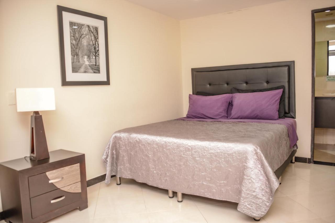 Calle 8 Suites Medellín Eksteriør bilde